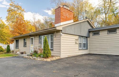 New Paltz House | The Meyer spacious family home with hot tub