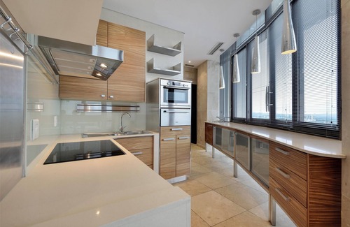 Sandown Hotel | The Michelangelo Towers