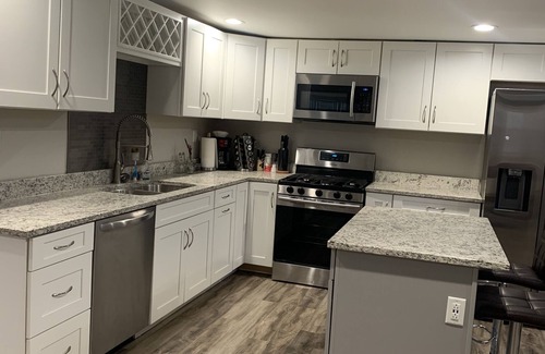 Rockford Apartment | The Mid-Town Loft