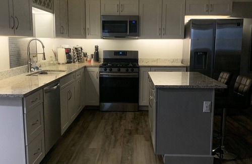 Rockford Apartment | The Mid-Town Loft