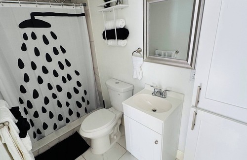 Pinecrest West Park Apartment | The Middle of Tampa