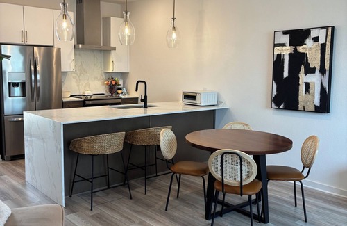 Wellborn House | The Midtown Retreat – Near TAMU