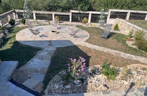 Malki Chiflik Villa | The Mirrors GuestHouse - Къщата с огледалата