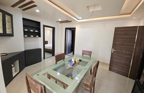Sualkuchi Apartment | The Monarch Hotel Apartments