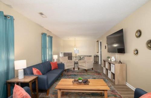 New Castle House | The Monterey Maison-20min N of Downtown, 6BR