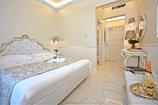 Santa Maria Novella Hotel | The Moon Boutique Hotel & Spa