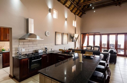 Leeupoort House | The Moonstone House 81
