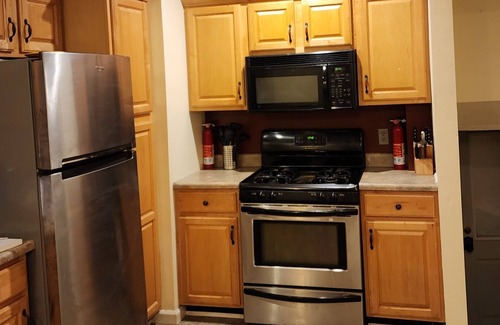 Elmira Apartment | The Morning Glory Craftsman