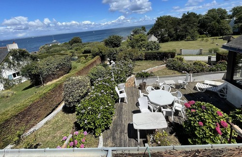 Kerroch Villa | THE MOST BEAUTIFUL RENTAL IN GROIX A 100. METERS. FROM THE BEACH A BALCONY ON THE SEA