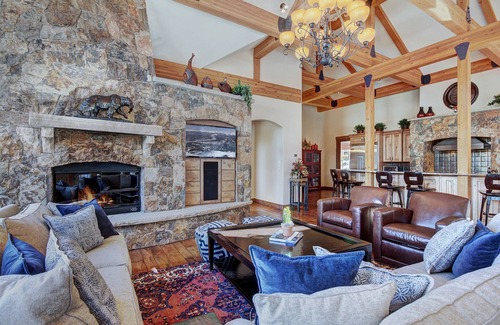 Historic District House | The Most Beautiful Luxury Home In Town- Two Master Bedrooms!