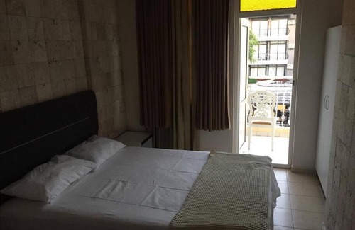 Side Apartment | the most unforgettable holiday wait you