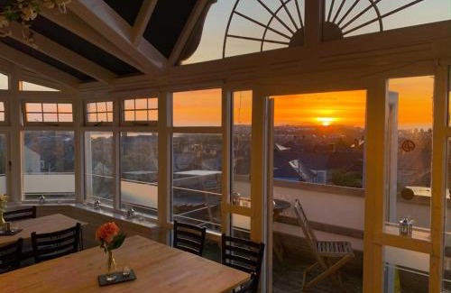 Barry Hotel | The Mount Rooms