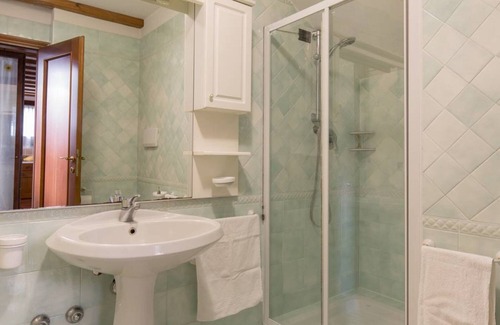 Castegnero Apartment | The Mulberries three bedroom and two bathroom apartment