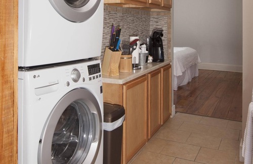 Natchez Apartment | The Natchez Pearl - Professional Suite