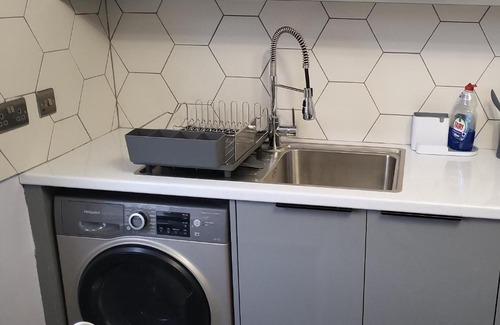 Lewisham Apartment | The Navarone Blue Orchid Flat