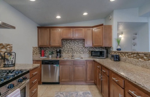 Northeast Heights House | The NE Heights Abode - 4 bedroom