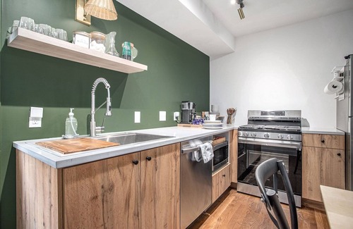 New Buffalo Apartment | The Neighborhood Hotel Grand Beach Cottage 14 - Queen, (2) Twin Beds Upstairs, Pet Friendly