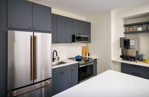 New Buffalo Hotel | The Neighborhood Hotel-New Buffalo