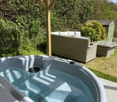 Axminster House | ‘The Nest’ A beautiful cottage in Devon