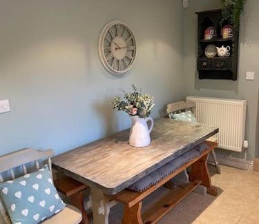 Axminster House | ‘The Nest’ A beautiful cottage in Devon