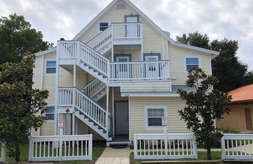 Downtown Dunedin Apartment | The Nest Downtown Dunedin NO KIDS, NO PETS