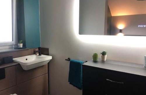 Bolton Apartment | The Nest Lux Apartment