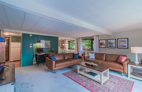 Crawford Bay Cottage | The Nest on Kootenay Lake in Crawford Bay