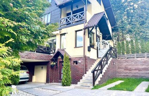 Sinaia Apartment | The Nest