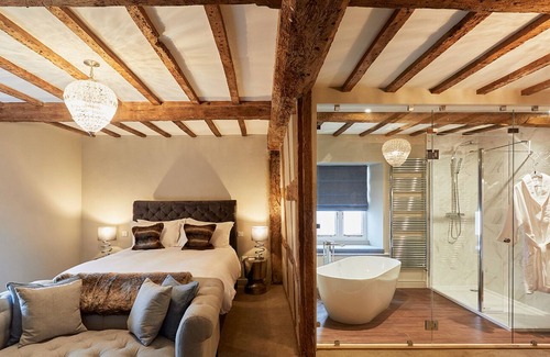 Woolhope Hotel | The New Inn