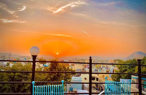 Lake Swaroop Sagar Bed & Breakfast | The New Lake Front