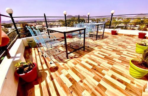 Lake Swaroop Sagar Bed & Breakfast | The New Lake Front