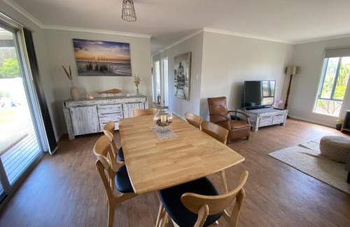Lake Wangary House | The Nook on Nancy