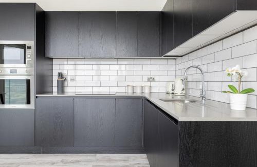 East Acton Apartment | The North Acton Collection