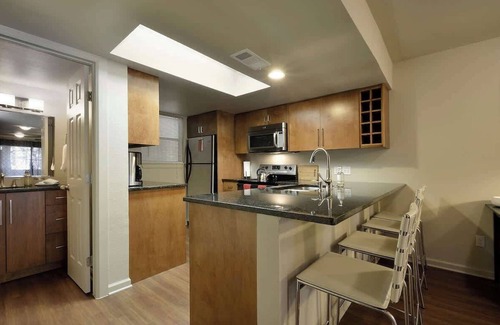 Westfield House | The Norwalk | Modern Tarrytown Stay Near DT
