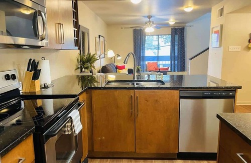 Westfield House | The Norwalk | Modern Tarrytown Stay Near DT