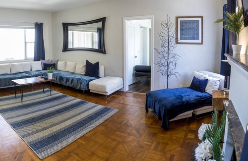 Southwest House | The Nottingham - 8-bedroom Compound - (+Parking)