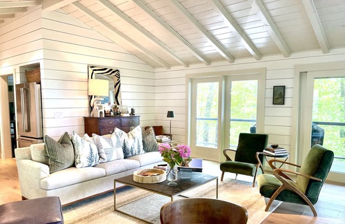 Glenville House | "The Nut House" Long Range Views & 5 Minutes to Cashiers Crossroads