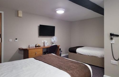 Twigworth Hotel | The Oakwood Hotel