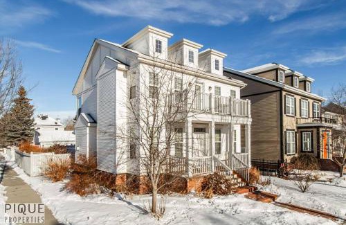 Griesbach Apartment | The Obsolete Suite - King Bed - Fireplace - Pet Friendly