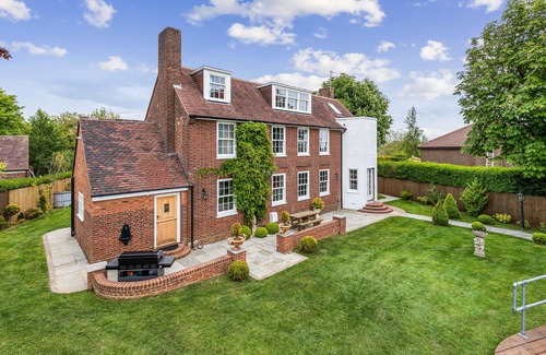 Etchinghill House | The Officers House - Stunning Property on the Kent Coast