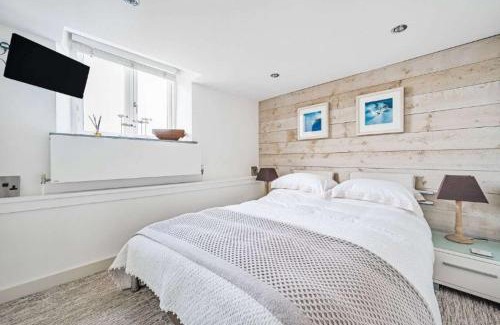 Truro House | The Old Chapel