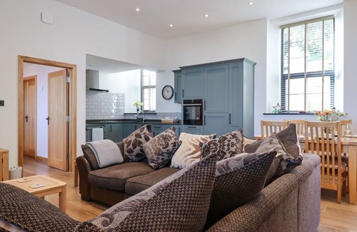 Ilsington Cottage | THE OLD CHAPEL, romantic, country holiday cottage in Ilsington