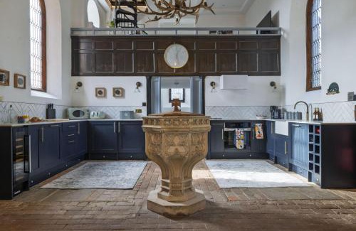 New Forest District House | The Old Church