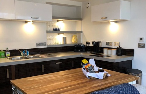 Mylor Churchtown Condo | The Old English Rooms