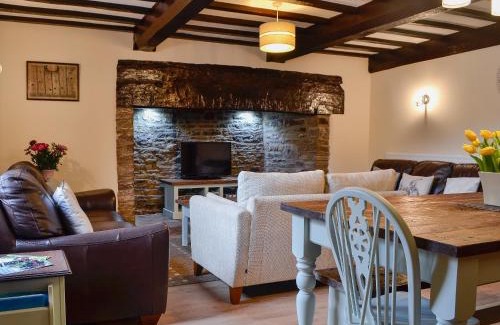 Blakeney House | The Old Farmhouse