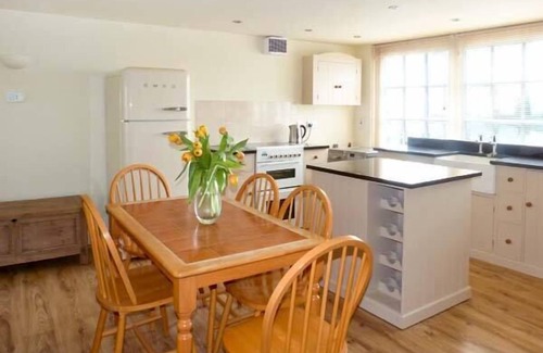 Rye Cottage | THE OLD FORGE, family friendly, with a garden in Rye