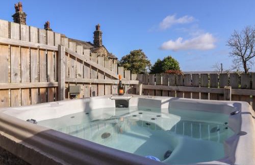 Ingrow House | The Old Hen Shed