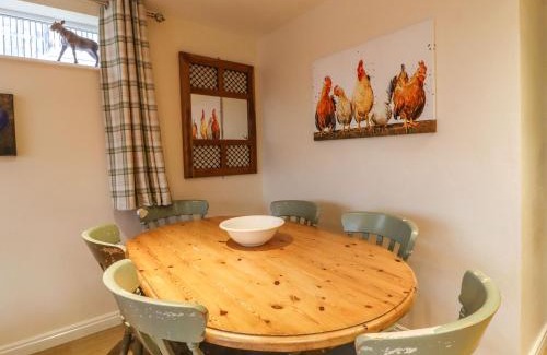 Ingrow House | The Old Hen Shed