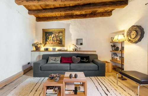 Laudes House | The Old Ladin House