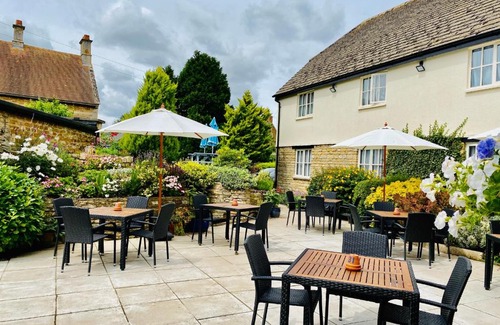 Glaston Hotel | The Old Pheasant